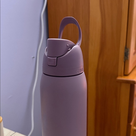 Owala freesip 40oz with silicone boot - Picture 2 of 6